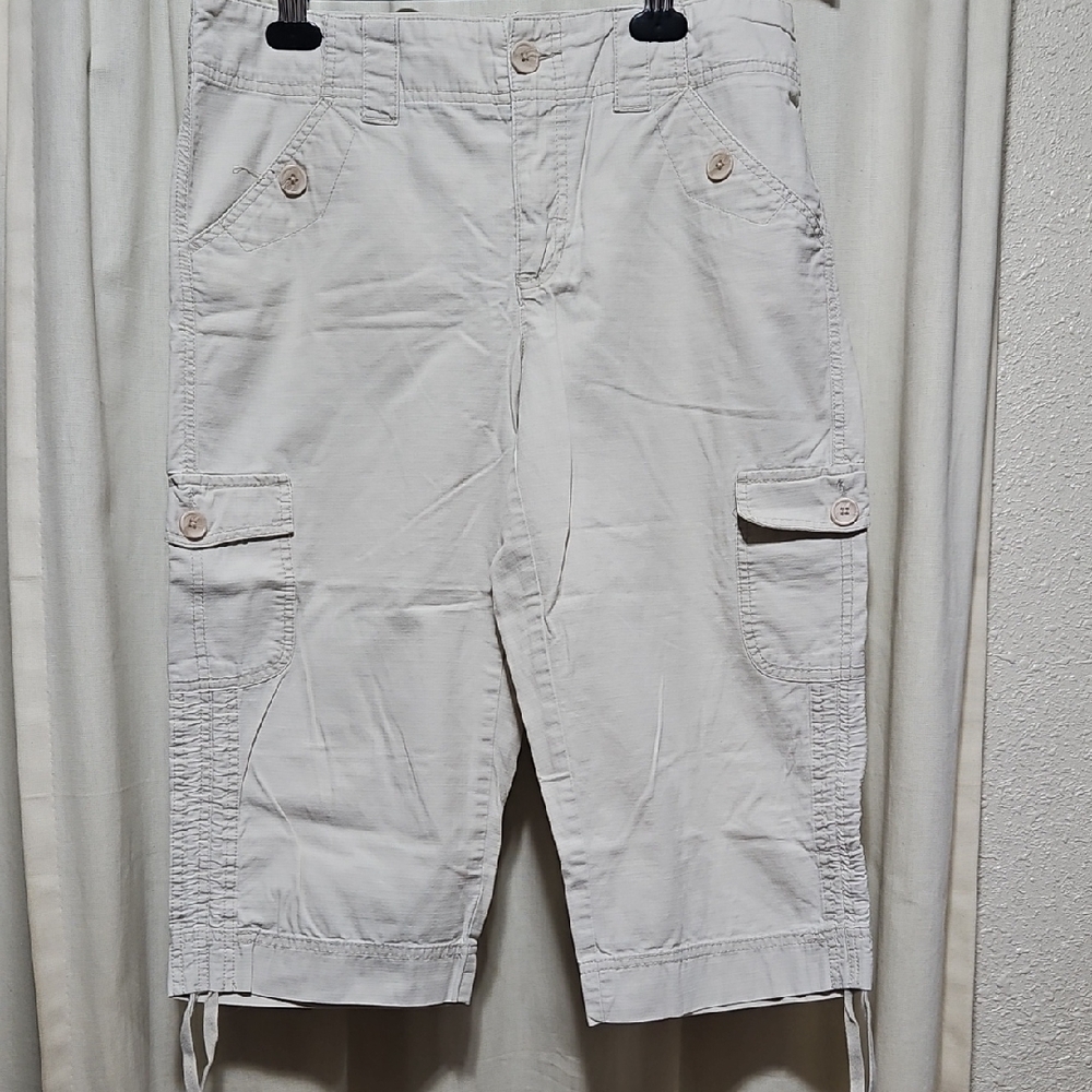 French Cuff Cream Cotton Capri Pants